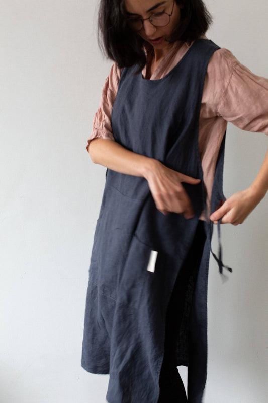 Linen Gardener Apron - Dark Grey