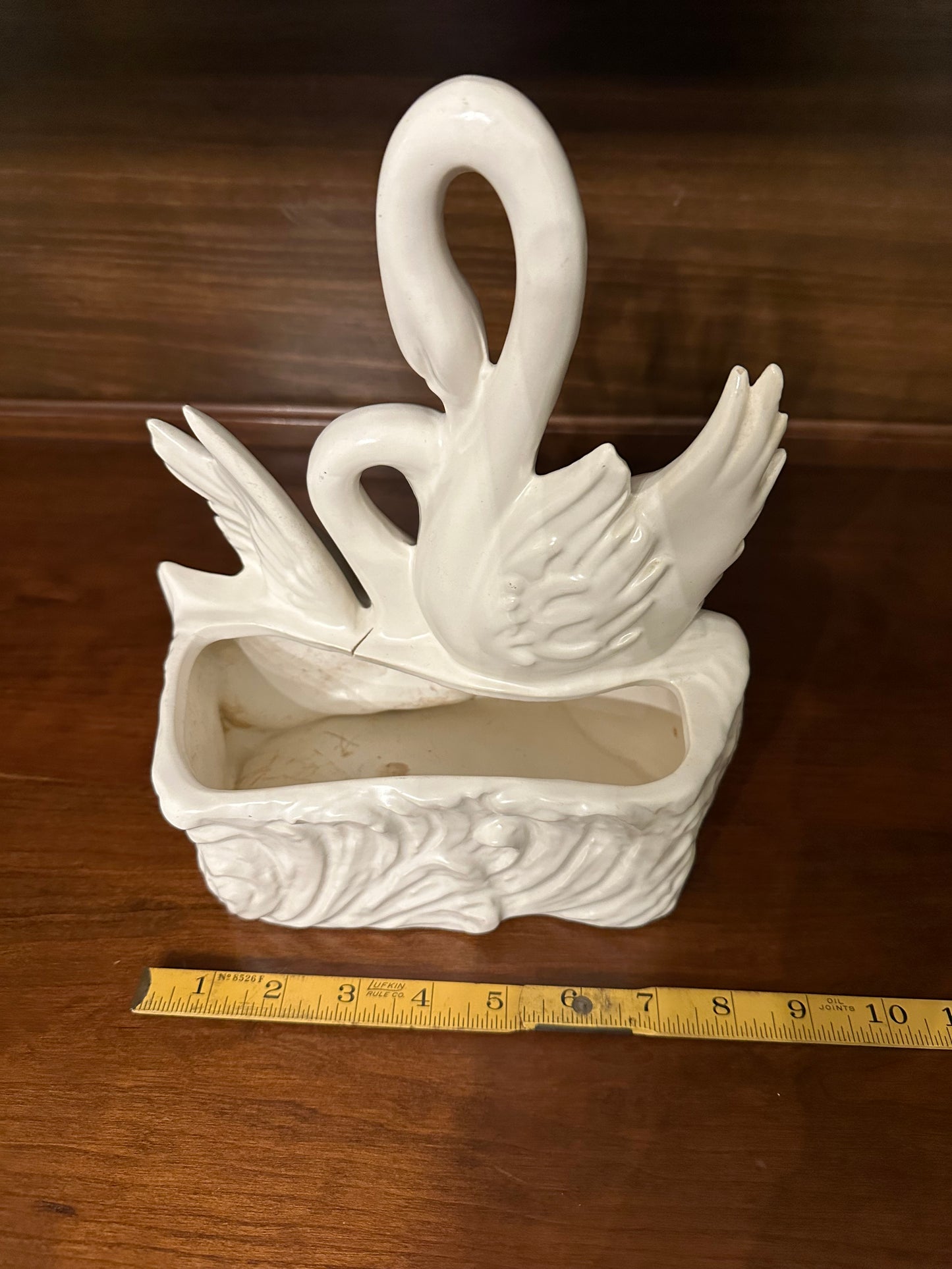 Hull Swan Planter
