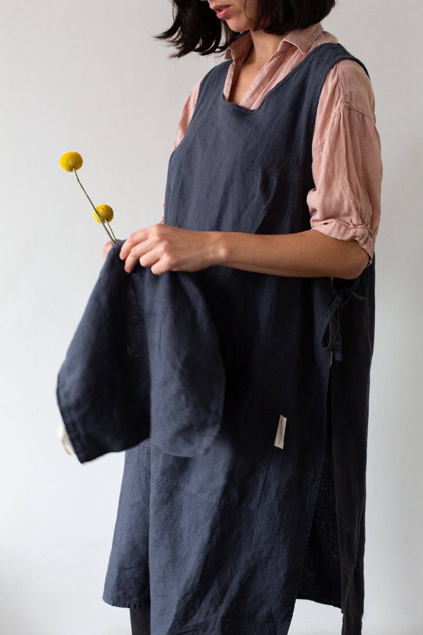 Linen Gardener Apron - Dark Grey