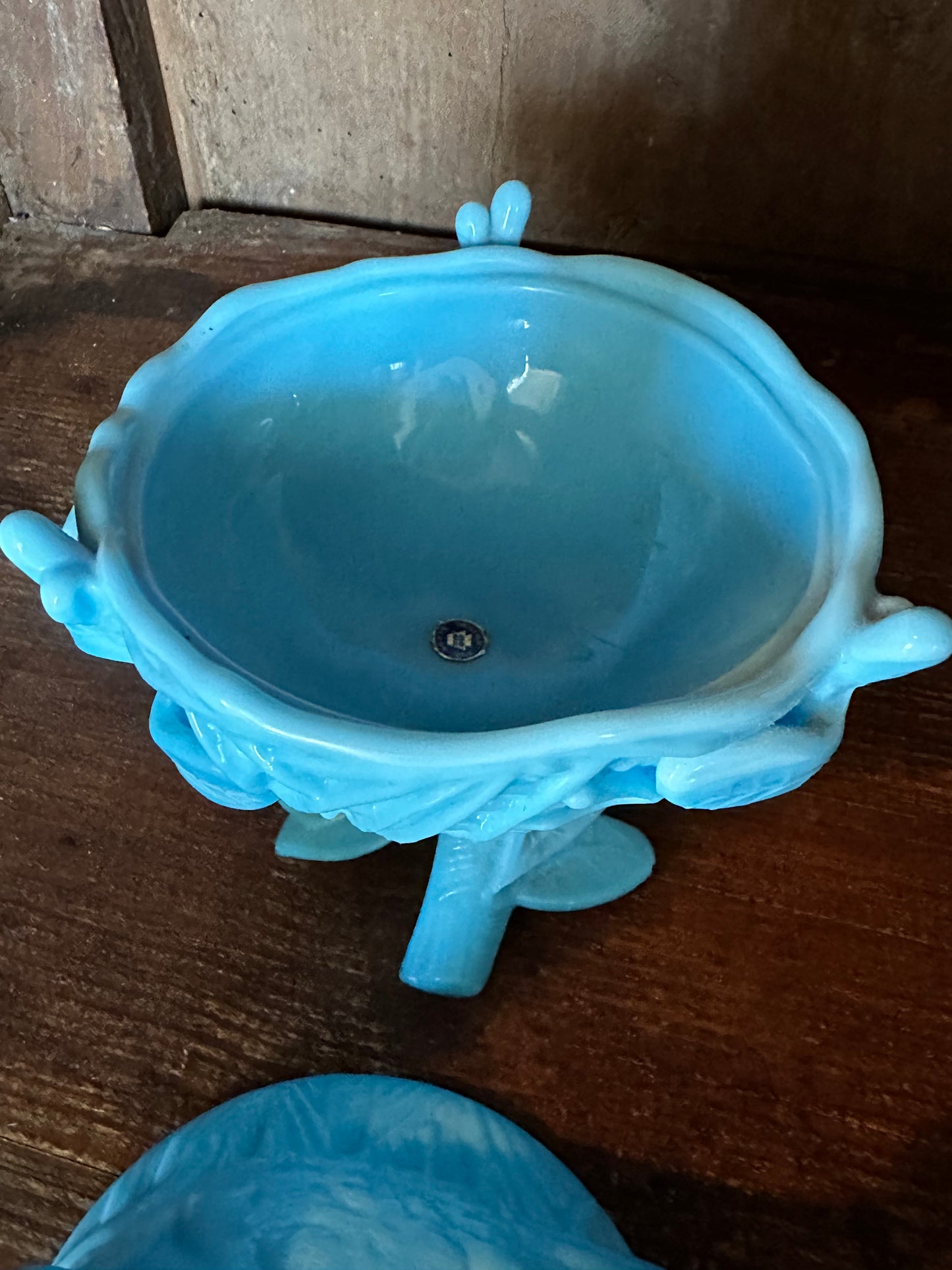 Westmoreland Blue Nesting Bird Covered Bowl